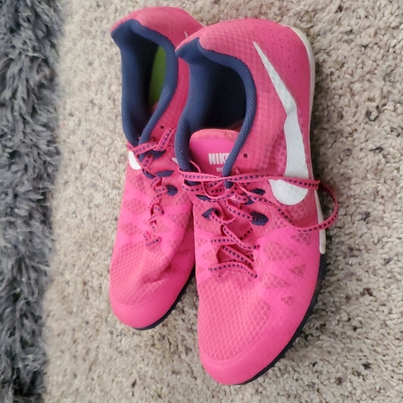 Nike pink 8.5 track running shoes - Picture 3 of 6